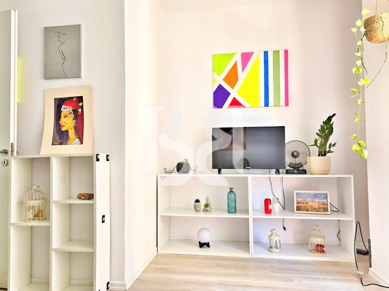 APARTAMENT 1+1, ME QIRA TEK PAZARI I RI
