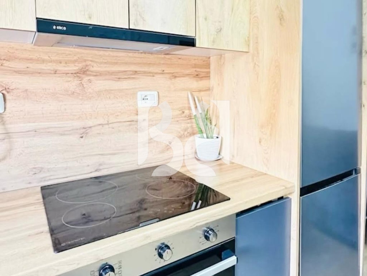 APARTAMENT 1+1 ME QIRA NE ZEMER TE TIRANES PRANE 9-KATESHEVE**
