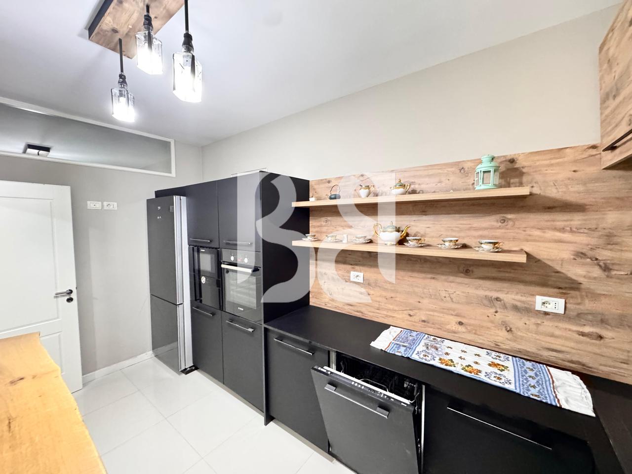APARTAMENT 2+1 ME QIRA NE YZBERISHT PRANE PALESTER UNIK*