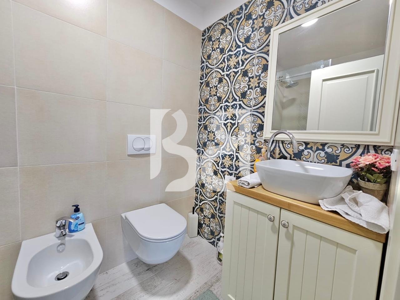 APPARTAMENTO 2+1+2 BAGNI+BALCONE IN AFFITTO KODRA E DIELLIT 2*