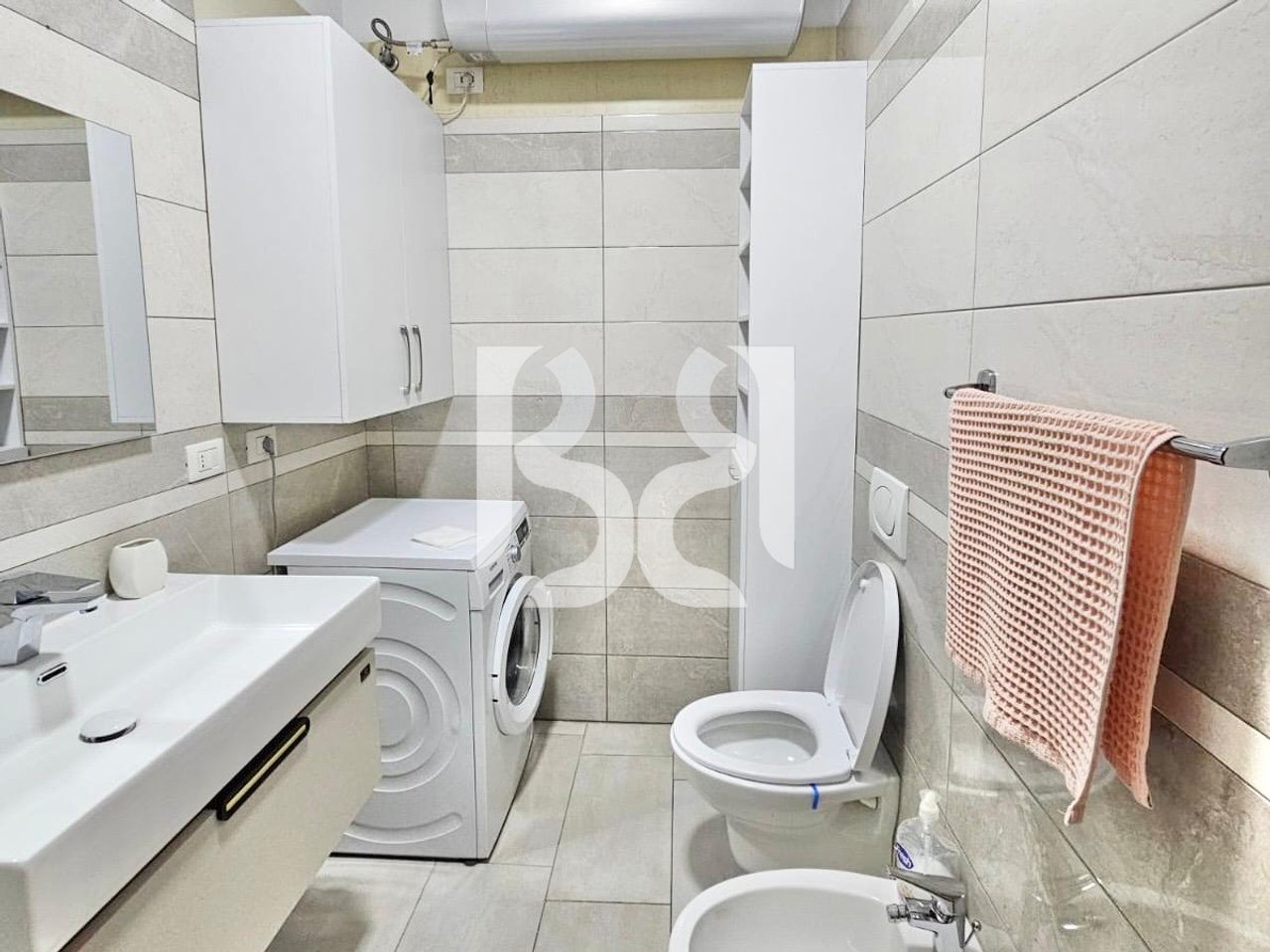 JEPET APARTAMENT 1+1 ME QIRA NE DELIORGJI RRUGA E KAVAJES