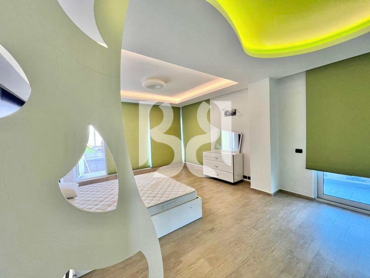 SHITET PENTHOUSE UNIK  3+1+2 ME VERANDË   SHKËMBI I KAVAJËS