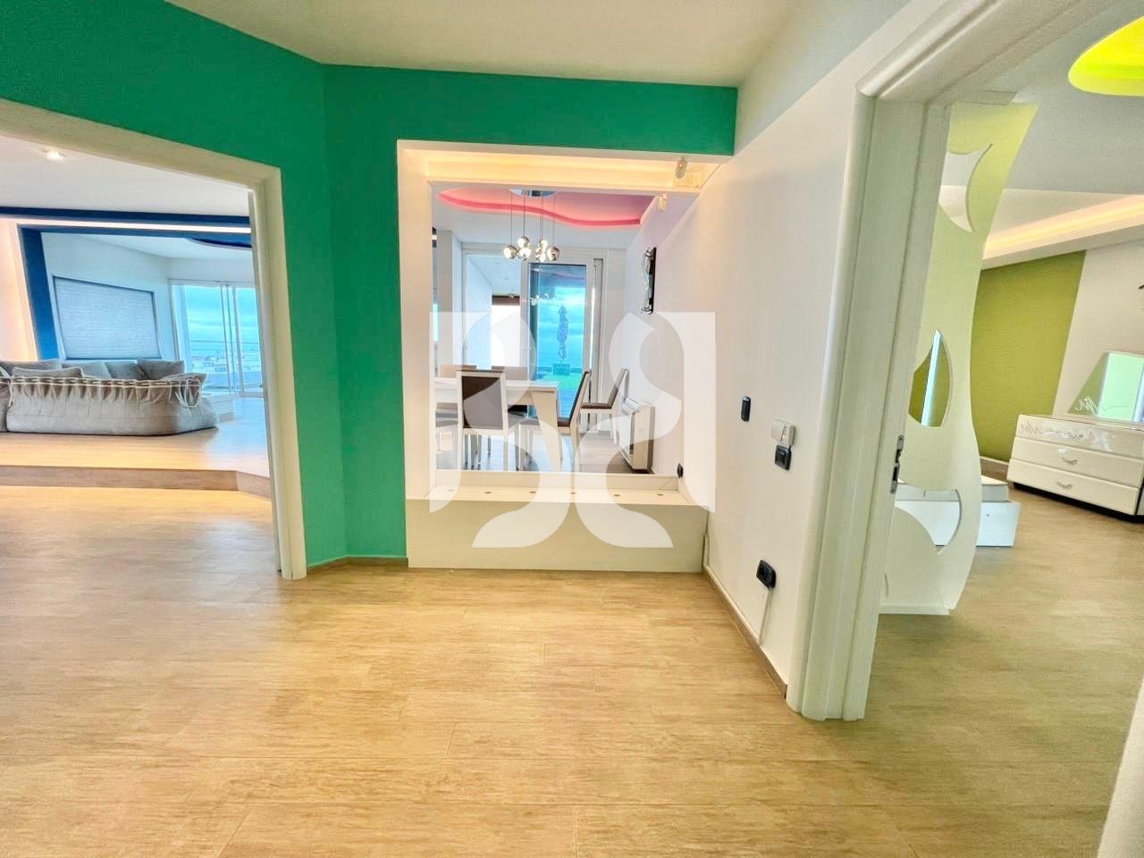 SHITET PENTHOUSE UNIK  3+1+2 ME VERANDË   SHKËMBI I KAVAJËS