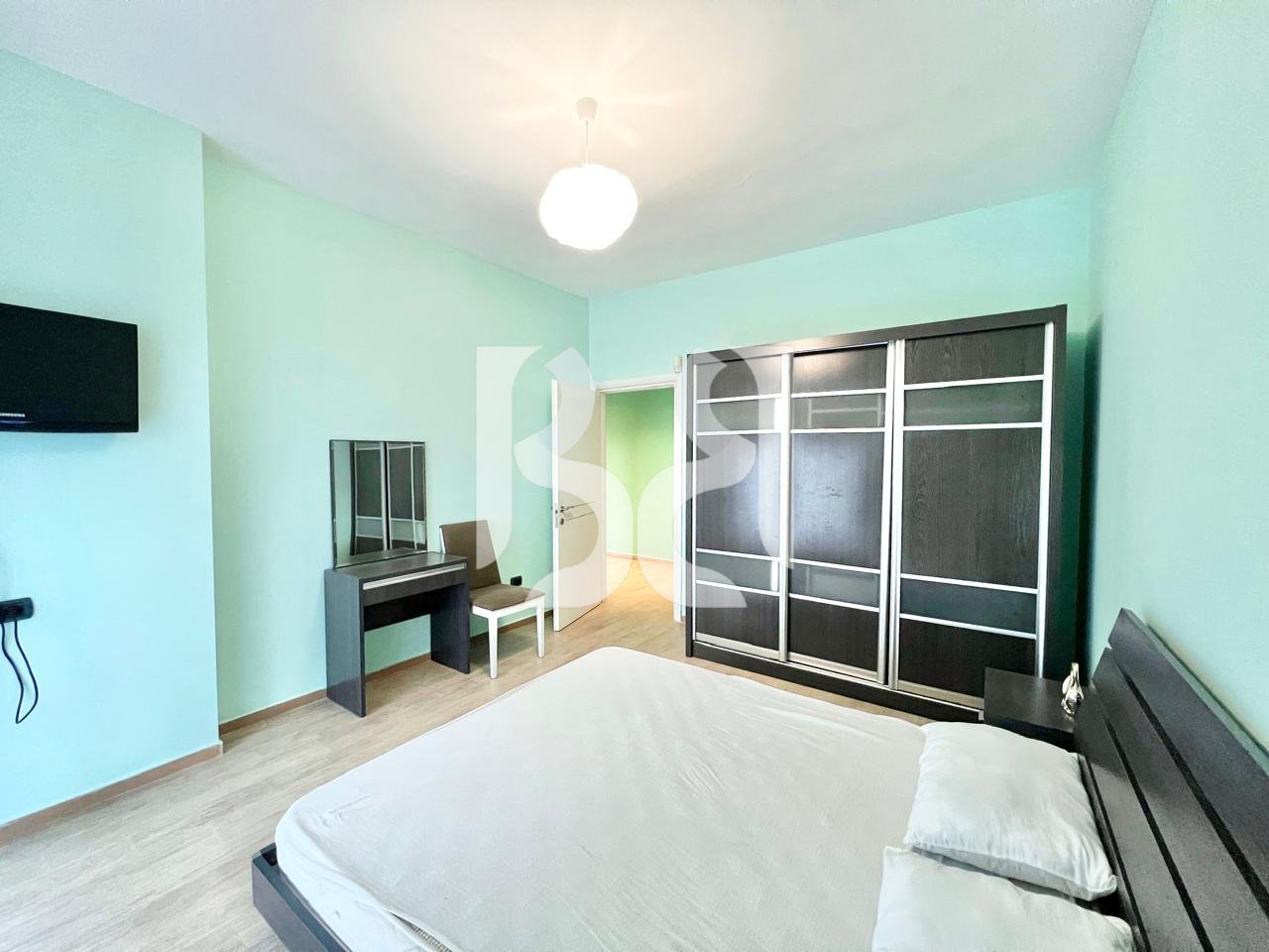 SHITET PENTHOUSE UNIK  3+1+2 ME VERANDË   SHKËMBI I KAVAJËS