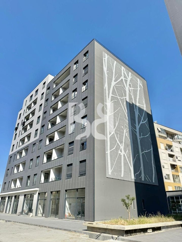 JEPET ME QIRA APARTAMENT 1+1  BOSH  PRANË STACIONIT TË TRENIT