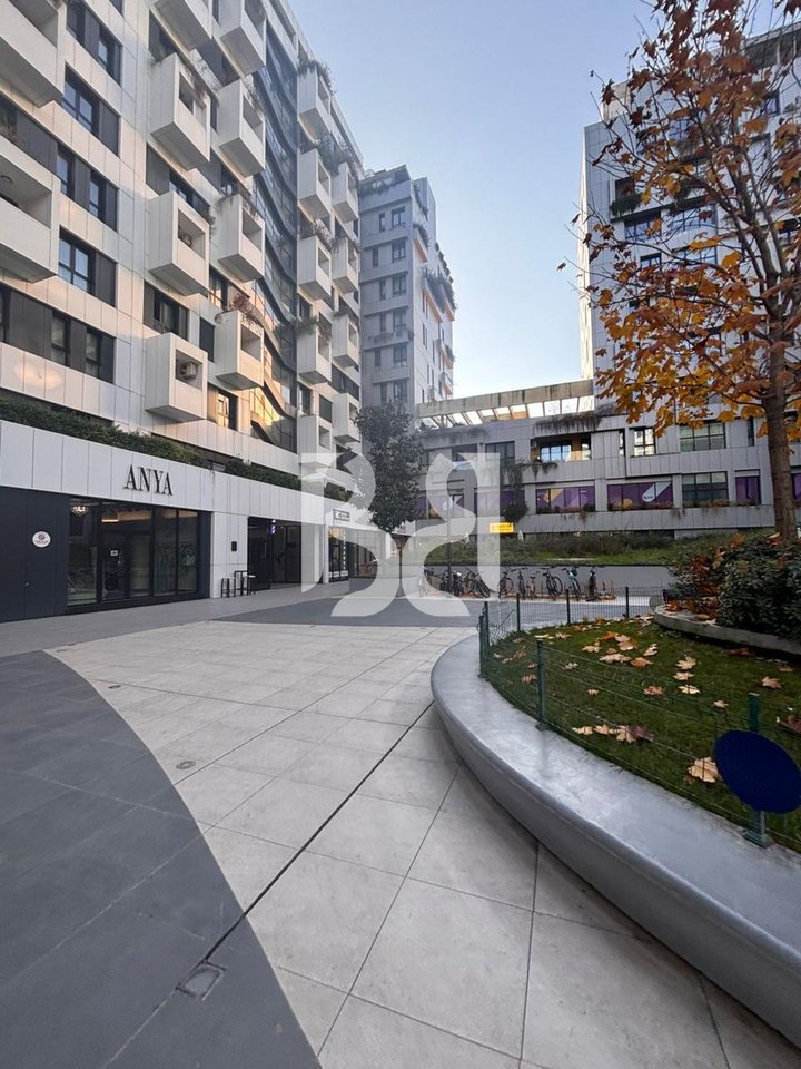 SHITET APARTAMETN 1+1  NE SQUARE 21 NE RRUGEN E KAVAJES