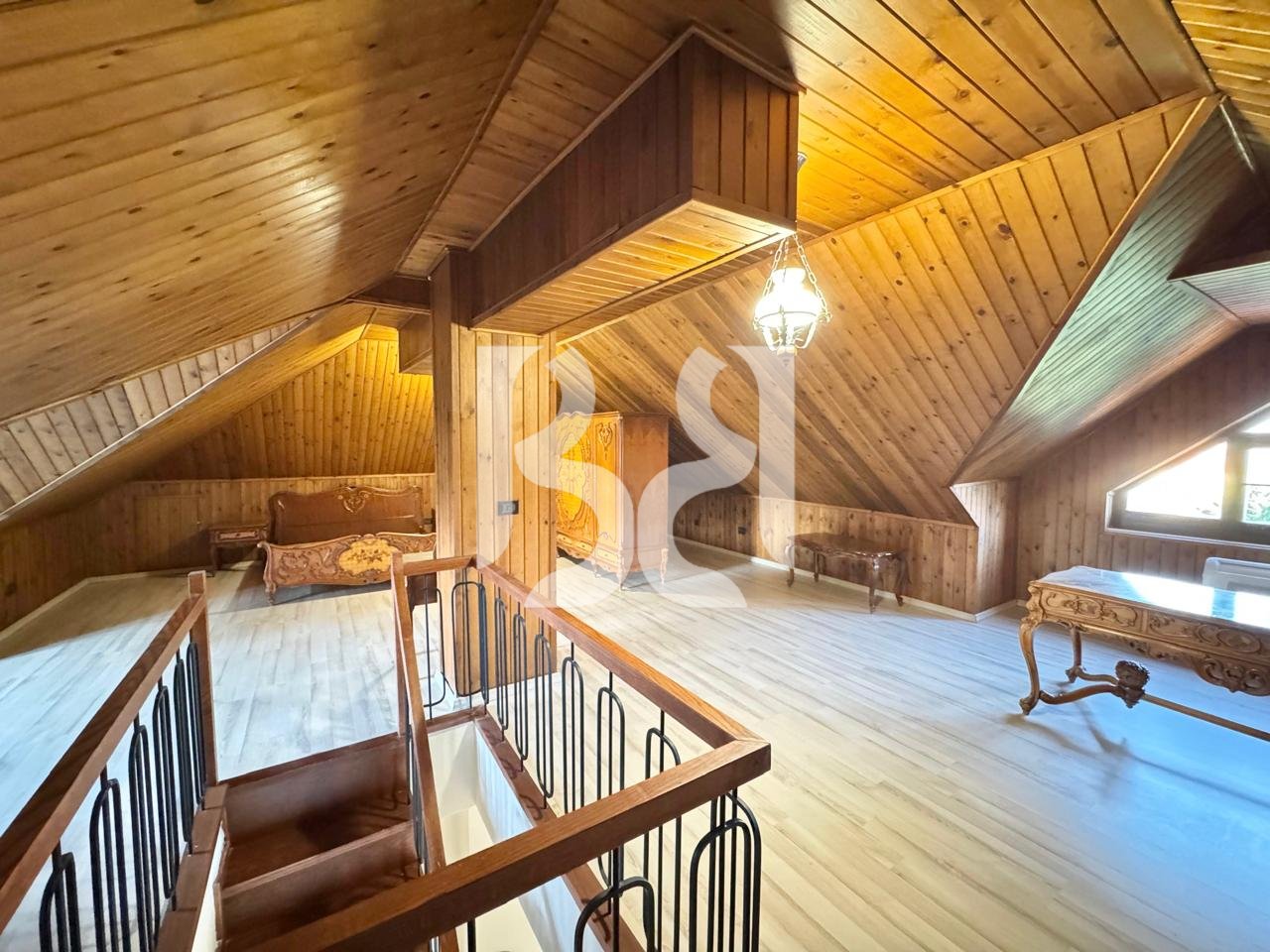 VILË LUKSOZE ME QERA NË ACACIA HILLS TIRANË