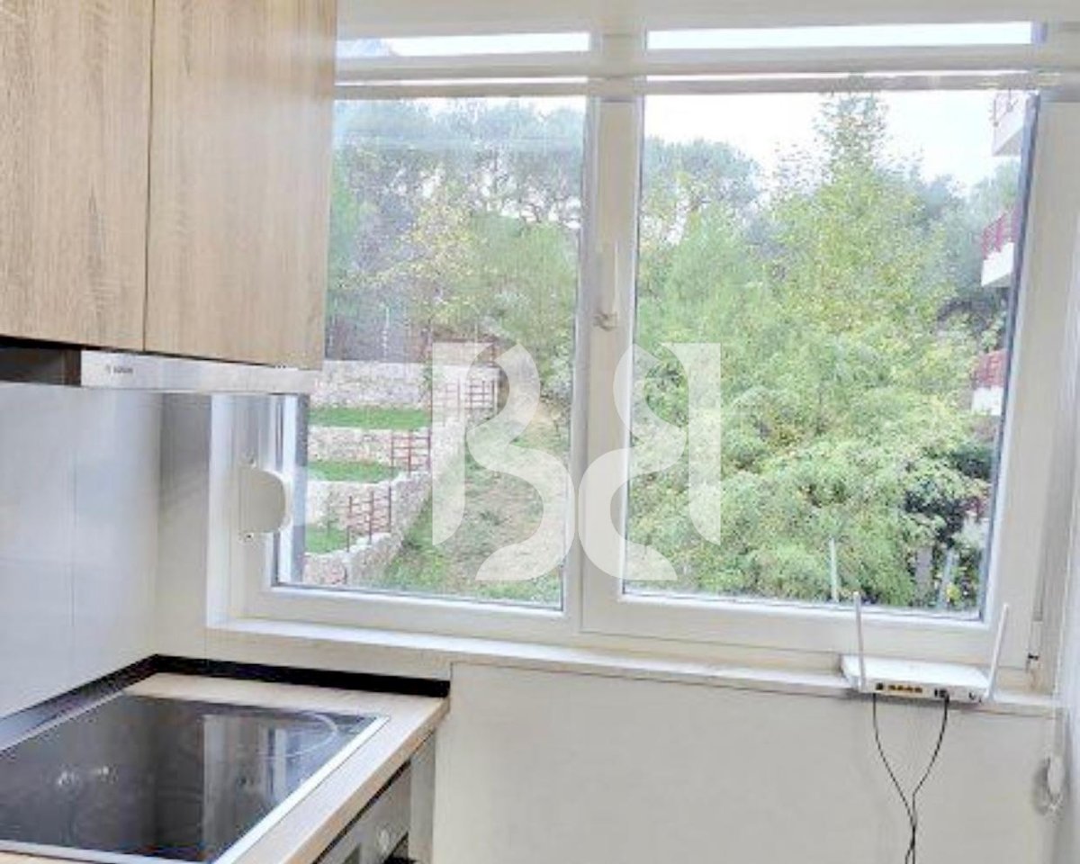 JEPET ME QERA APARTAMENT TOTALISHT I MOBILUAR – LIQENI I THATË (KOMPLEKSI FZ CONSTRUCTION)