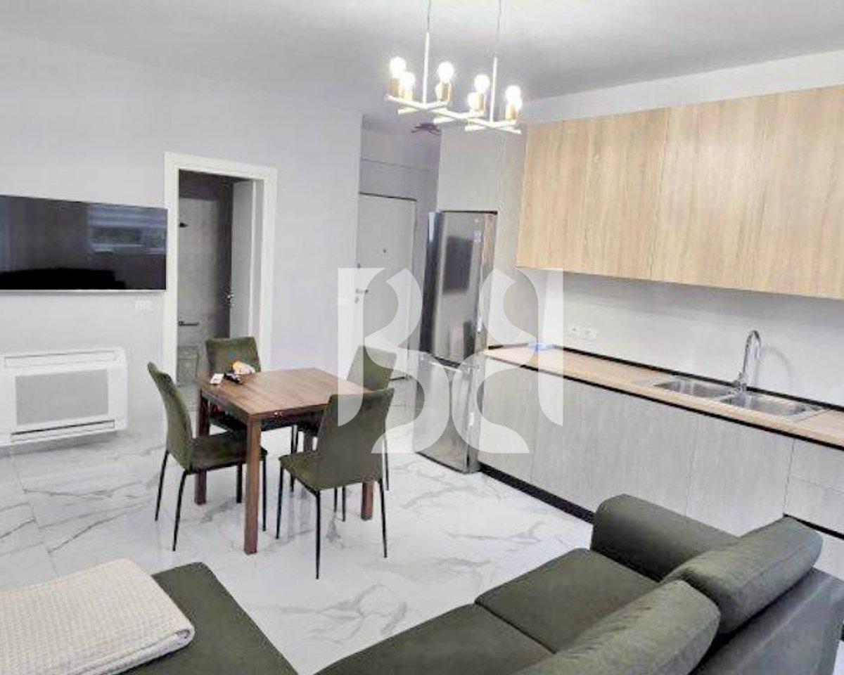 JEPET ME QERA APARTAMENT TOTALISHT I MOBILUAR – LIQENI I THATË (KOMPLEKSI FZ CONSTRUCTION)