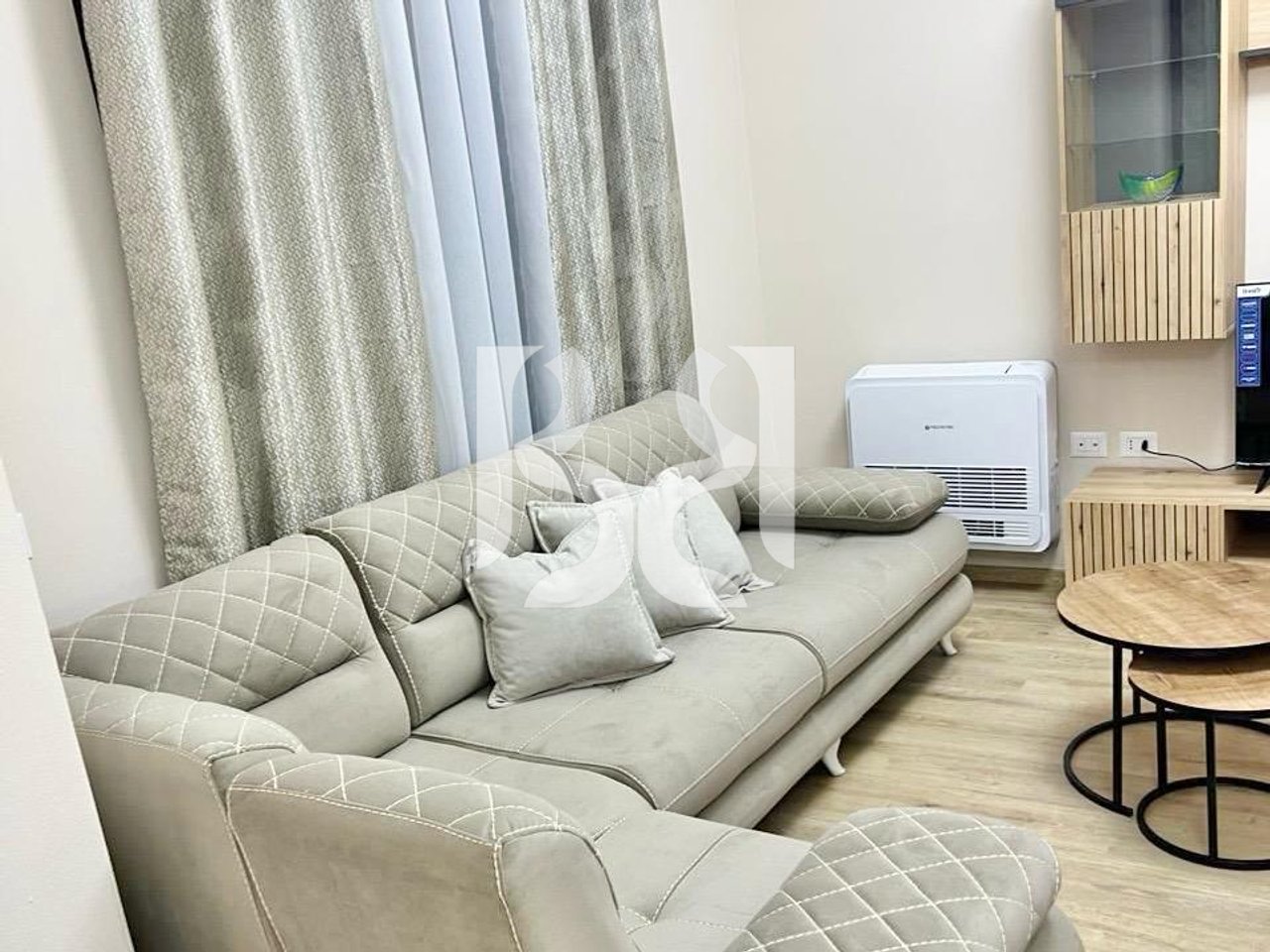 APARTAMENT 1+1 ME QIRA TEK BULEVARDI I RI*