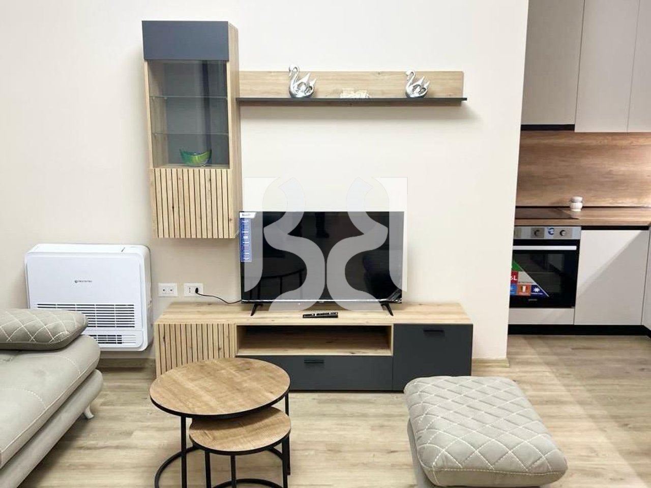 APARTAMENT 1+1 ME QIRA TEK BULEVARDI I RI*