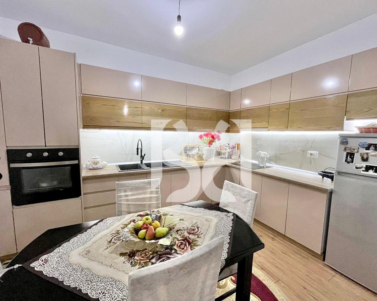 SHITET APARTAMENT 2+1 – SHKOZË, KOMPLEKSI TOM DOSHI