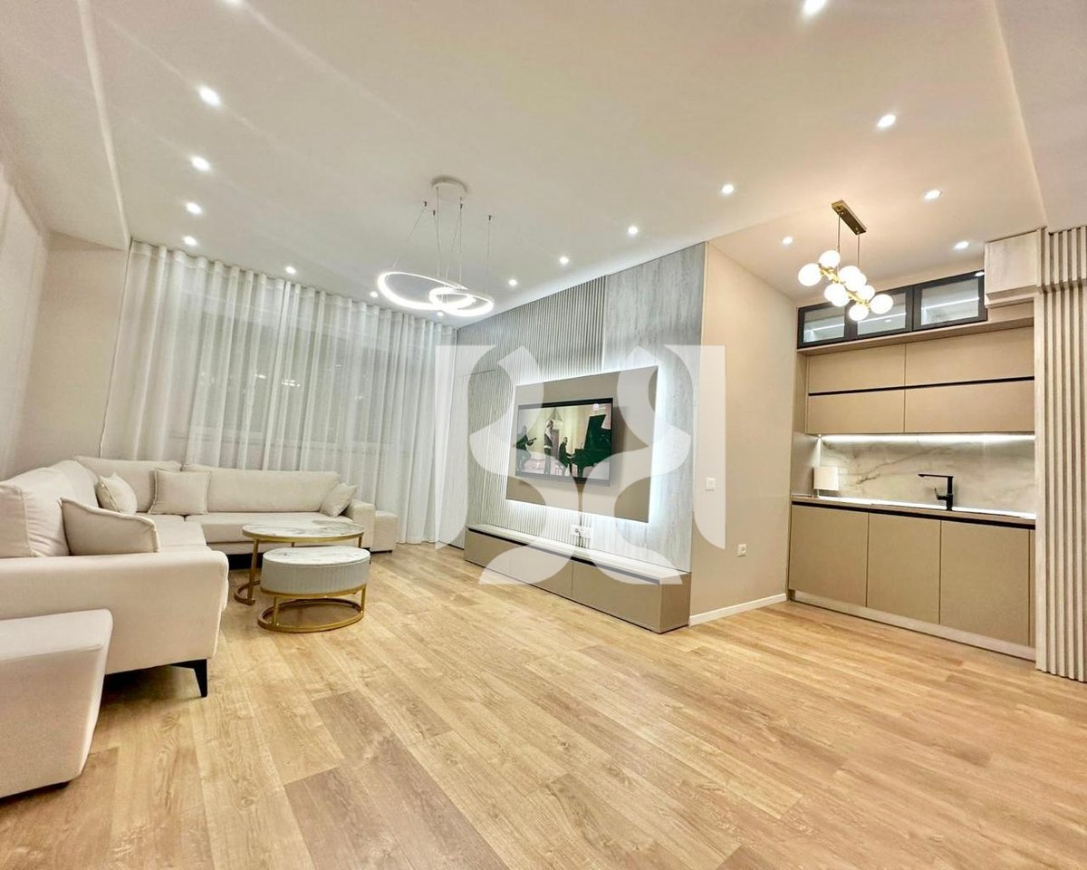 JEPET ME QIRA APARTAMENT 2+1+2 – SHKOLLA E KUQE, TIRANË