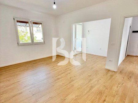 *APPARTAMENTO IN VENDITA 2+1 IN VIA ALI DEMI VICINO AL NUOVO MERCATO ELETTRICO