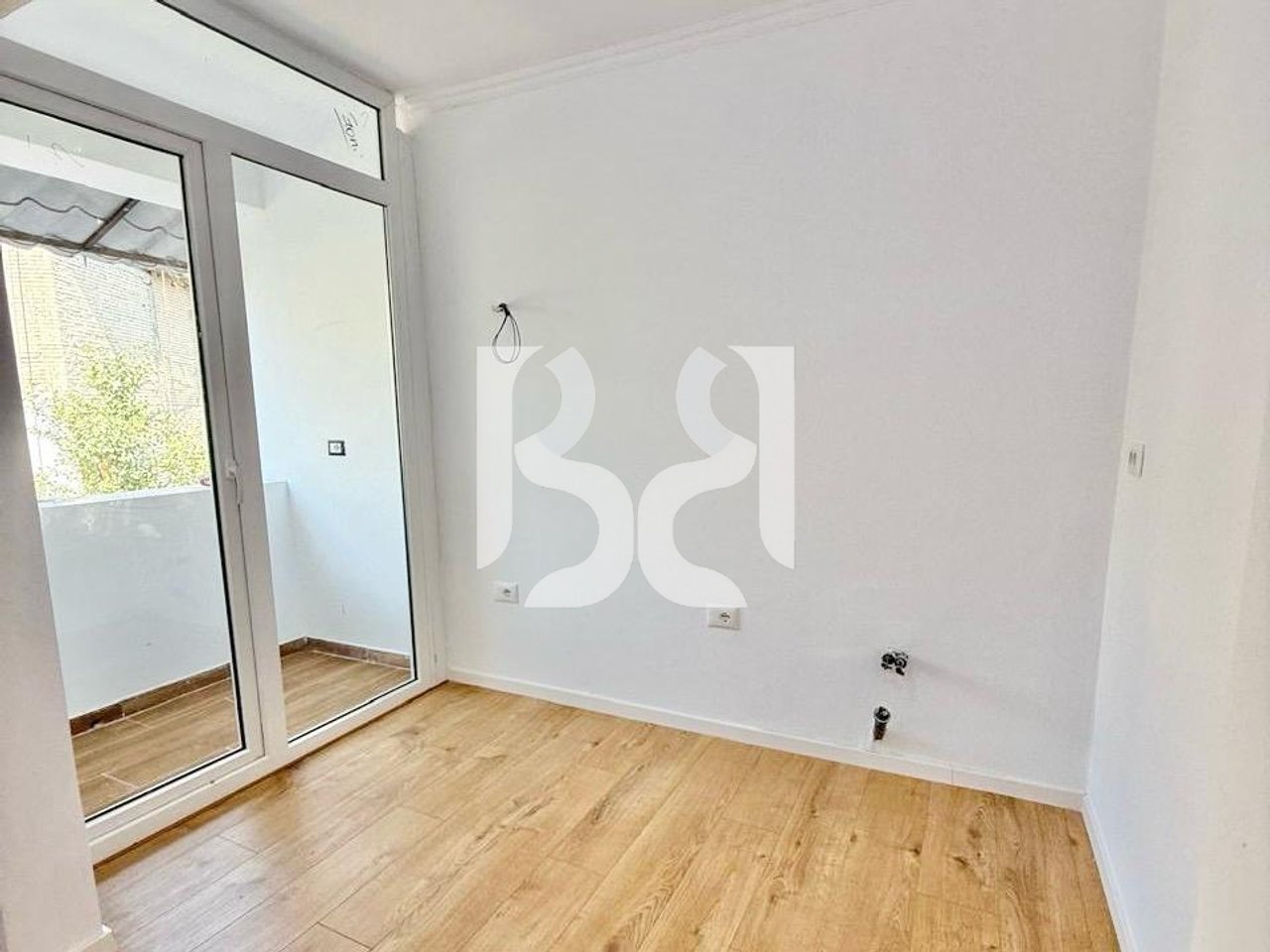 *APPARTAMENTO IN VENDITA 2+1 IN VIA ALI DEMI VICINO AL NUOVO MERCATO ELETTRICO