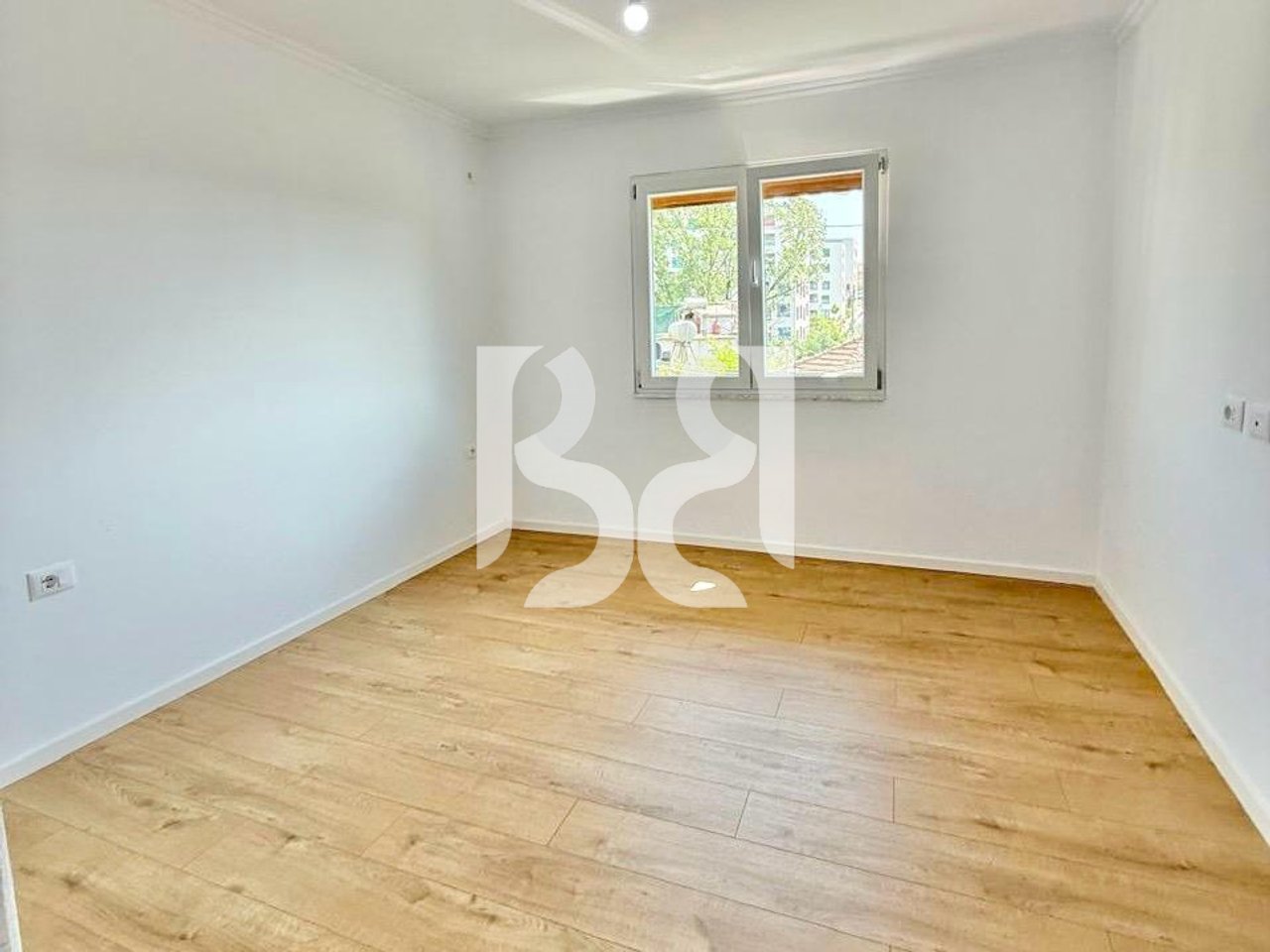 *APPARTAMENTO IN VENDITA 2+1 IN VIA ALI DEMI VICINO AL NUOVO MERCATO ELETTRICO