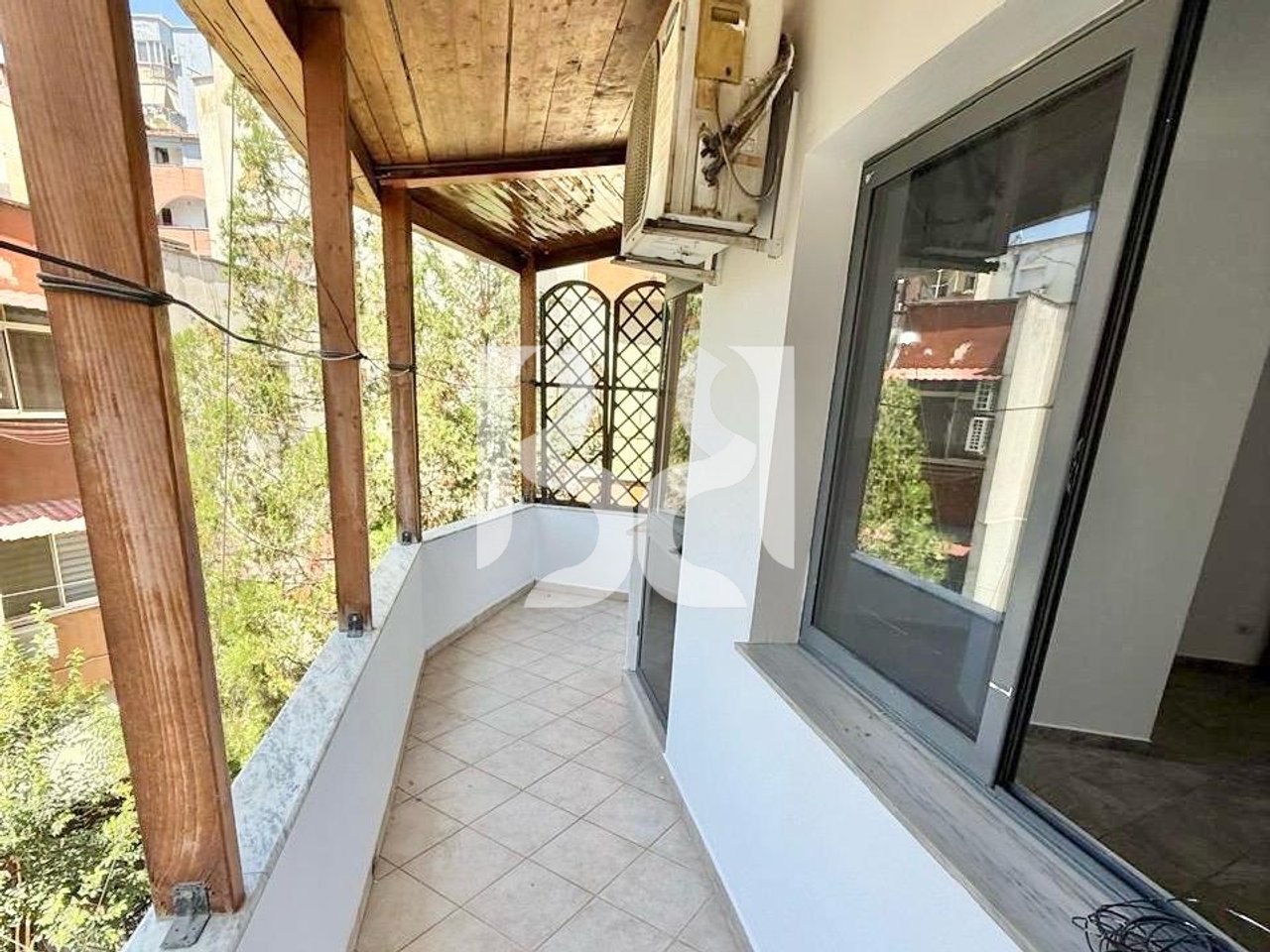 *GARSONIERE PRANE NEW BAZAAR, E PERSHTATSHME PER B&B