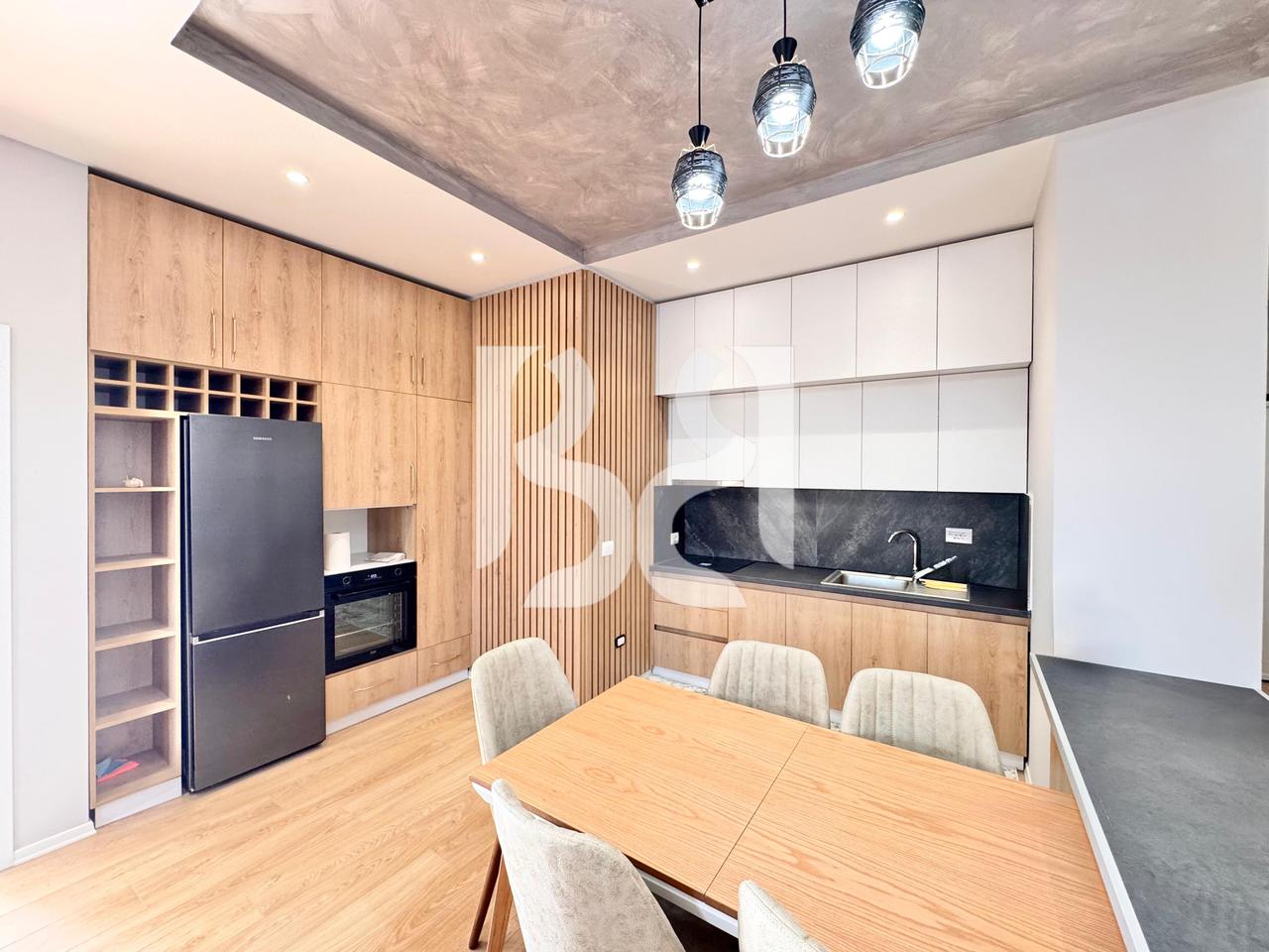 APARTAMENT ME QIRA 2+1+2+POST PARKIMI KINOSTUDIO – Mobilim Modern dhe Vendndodhje Strategjike*