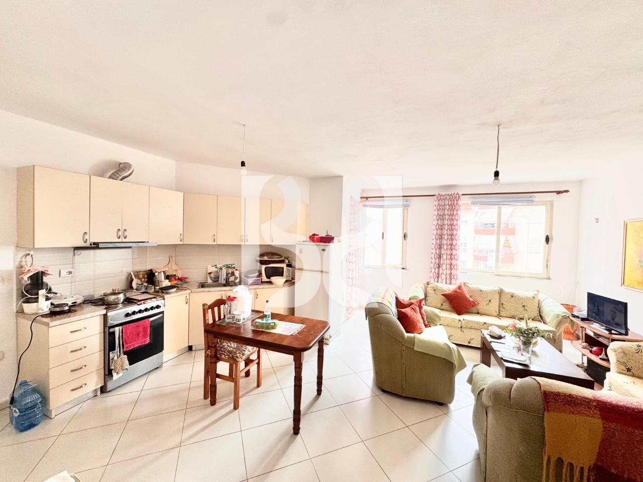 *APARTAMENT 2+1+2TUALETE+BALLKON NE SHITJE NE FRESK