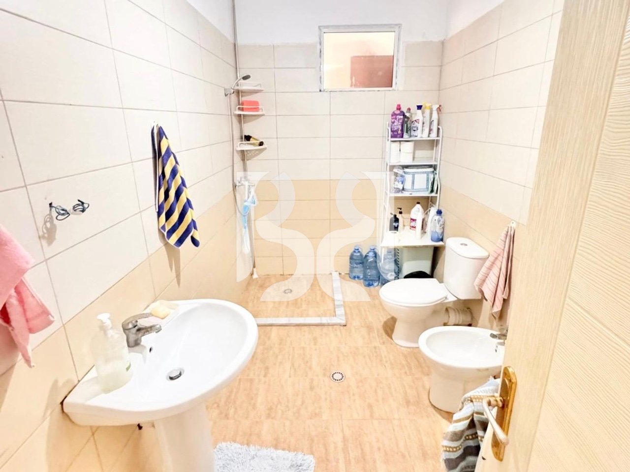 *APARTAMENT 2+1+2TUALETE+BALLKON NE SHITJE NE FRESK