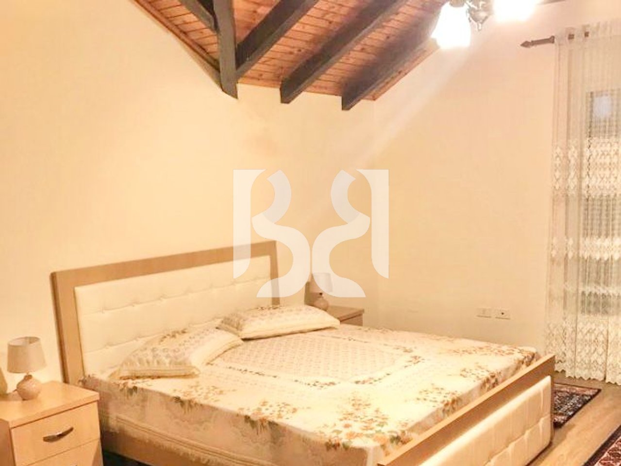 *APPARTAMENTO IN AFFITTO 3+1+2 BALCONI, NELLA ZONA DI XHAMLLIK
