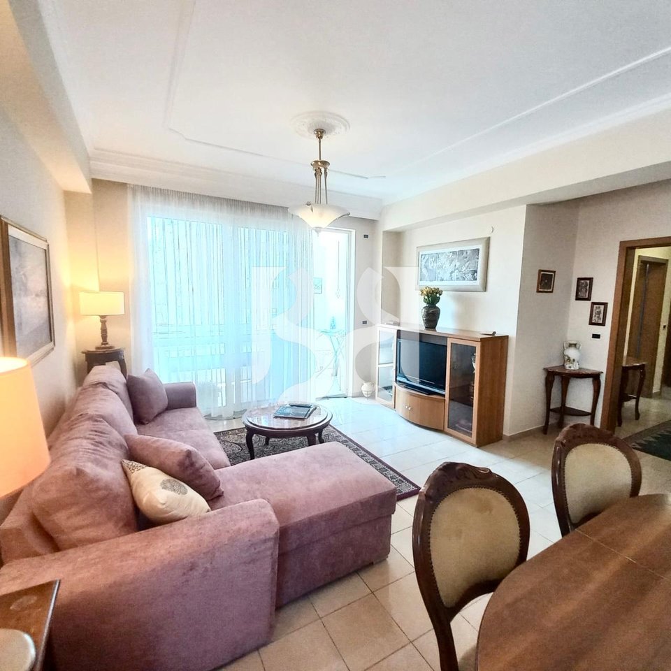 APARTAMENT 2+1 ME QIRA, ISH BLLOK, SKY TOWER