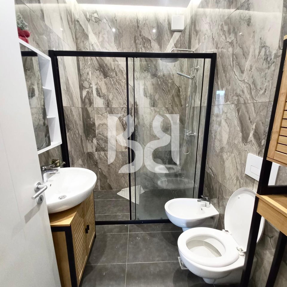 APARTAMENT 2+1+2 ME QIRA, RRUGA E KOSOVAREVE