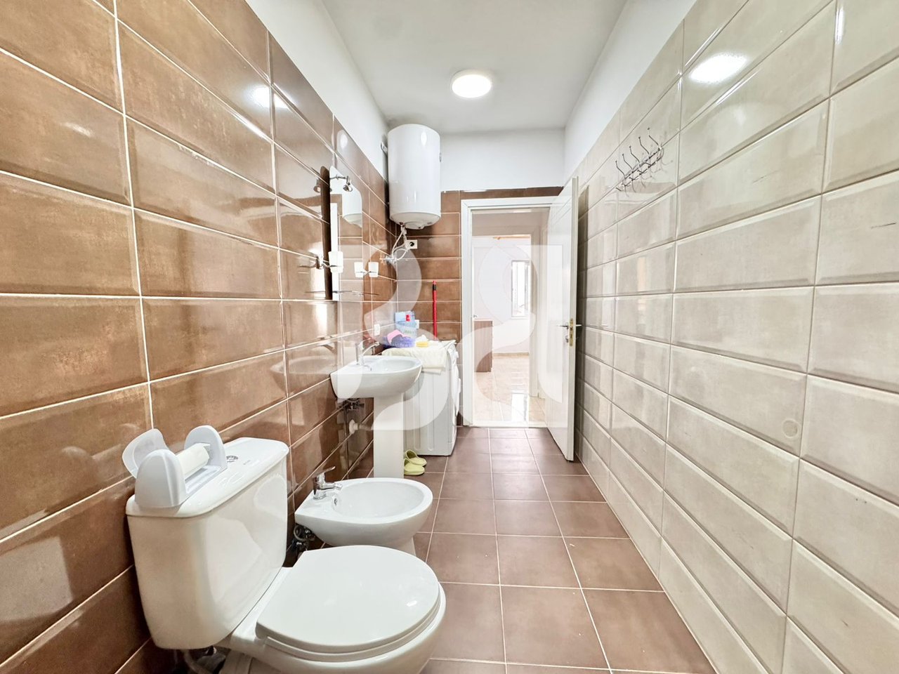 APARTAMENT ME QIRA NE KOMUNEN E PARISIT 2+1