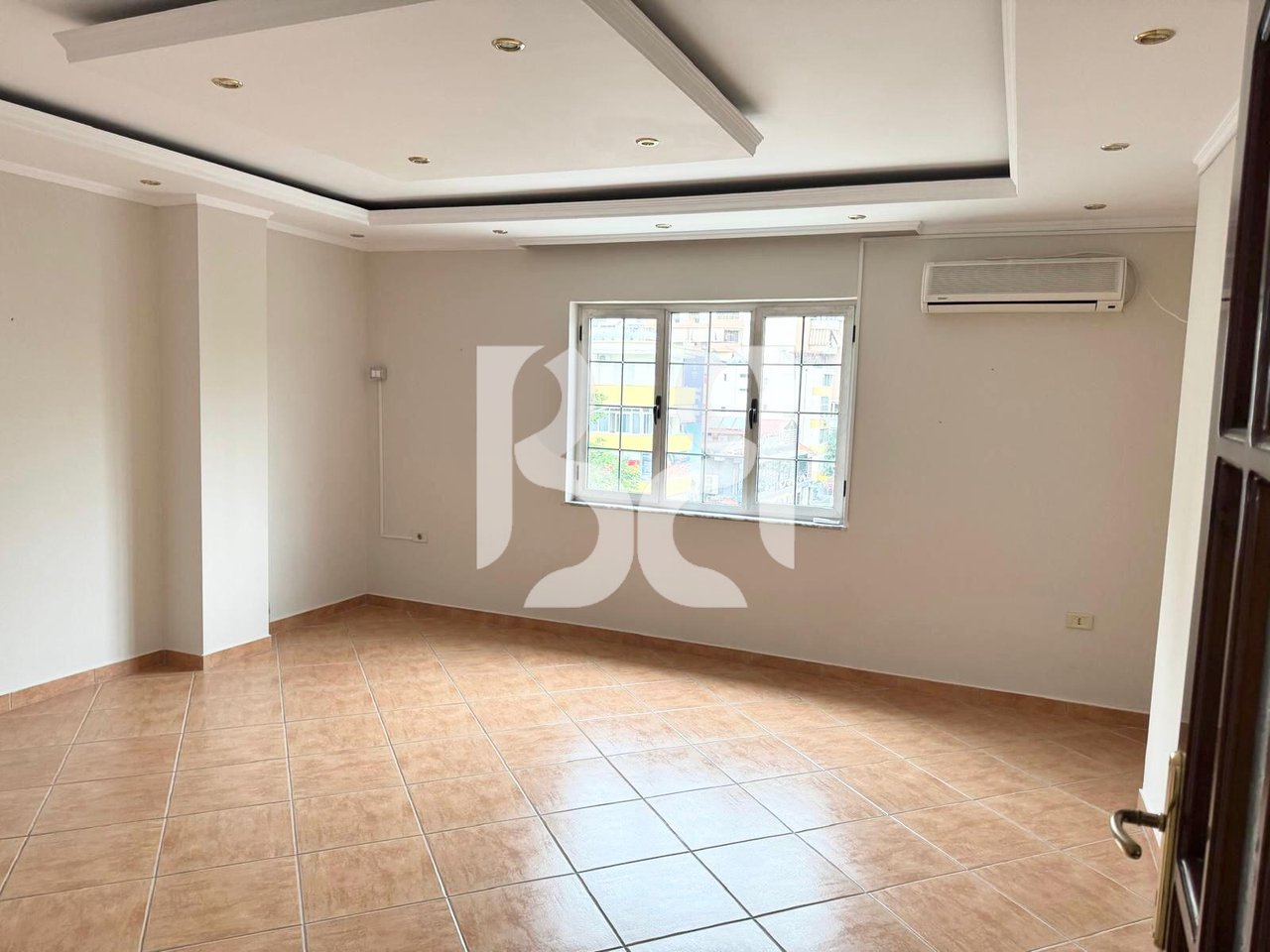 APARTMENT / SPACE FOR RENT AT WILLSON SQUARE 5+1+2