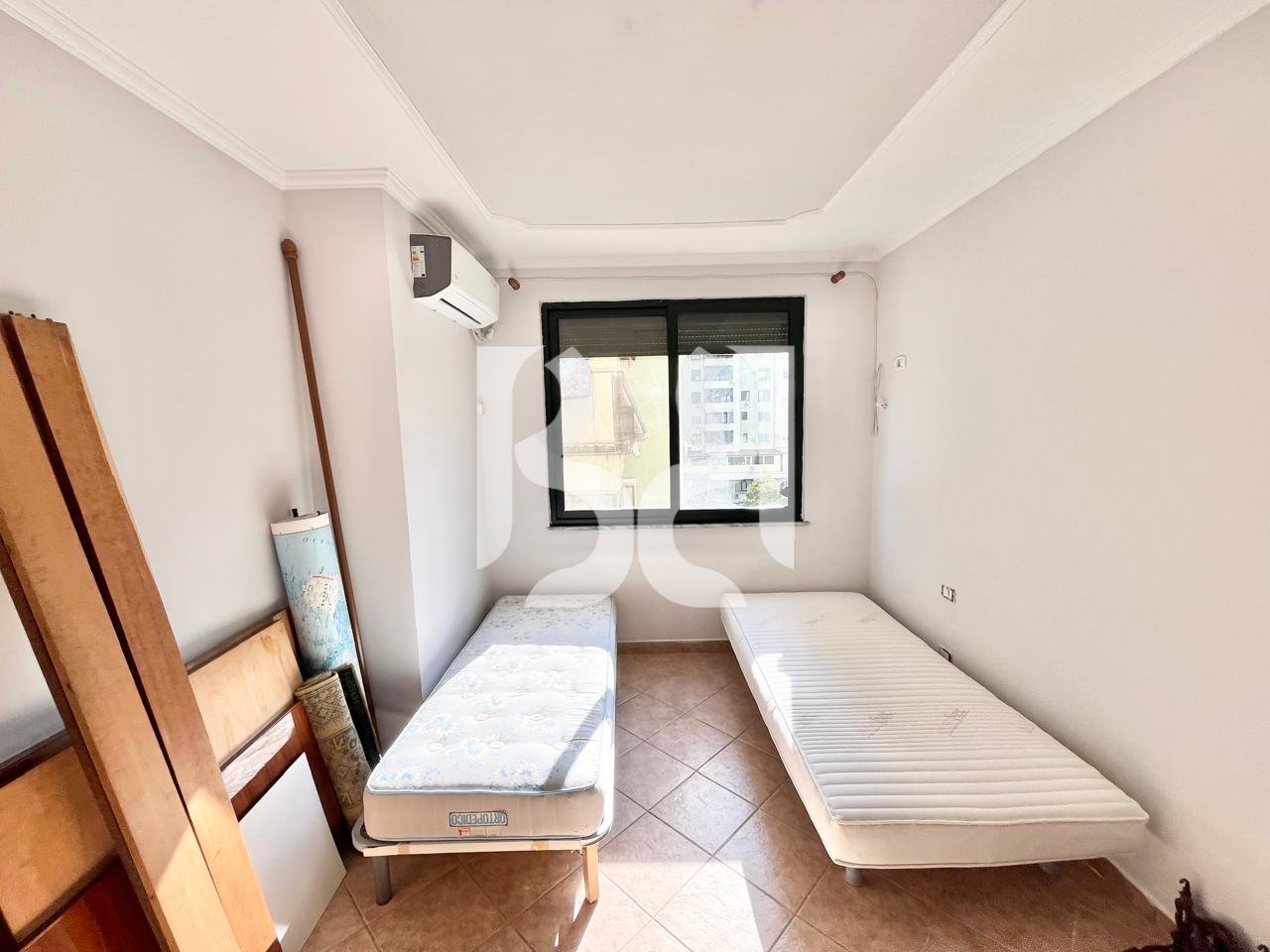 *JEPET AMBIENT PER ZYRA ME QIRA PRANE GJYKATES SE RRETHIT TIRANE