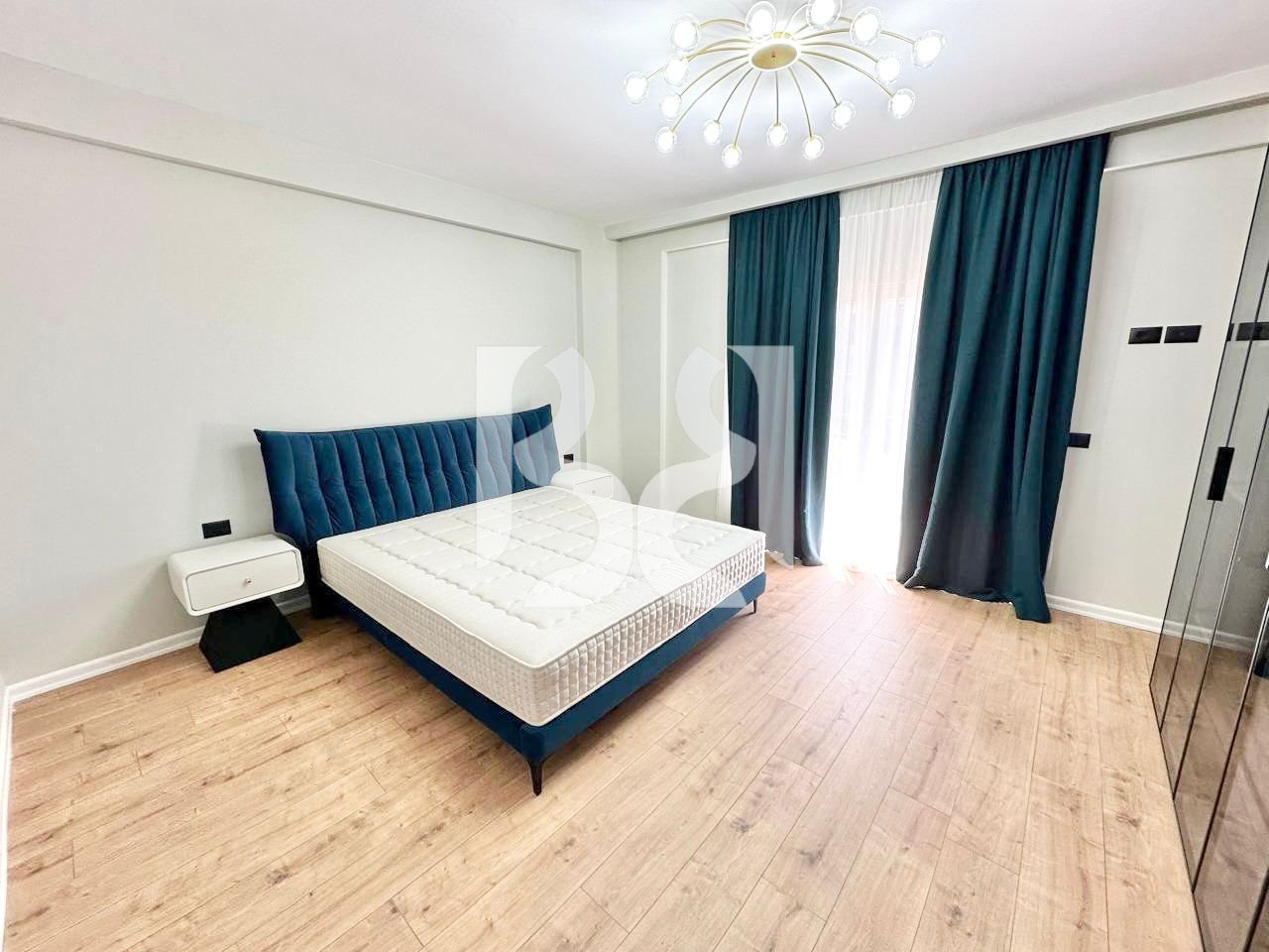 APARTAMENT ME QIRA 2 +1+2+POST PARKIMI NE LIQENIN E FARKES /LAKE LAND  – Mobilim Modern dhe Vendndodhje Strategjike*