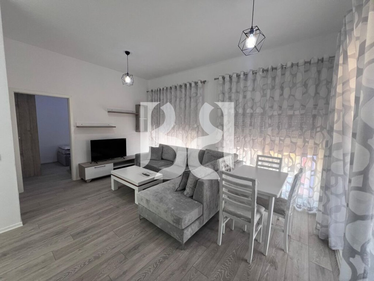 APARTAMENT 2+1+BALLKON  ME QIRA,KOMPLEKSI MANGALEM