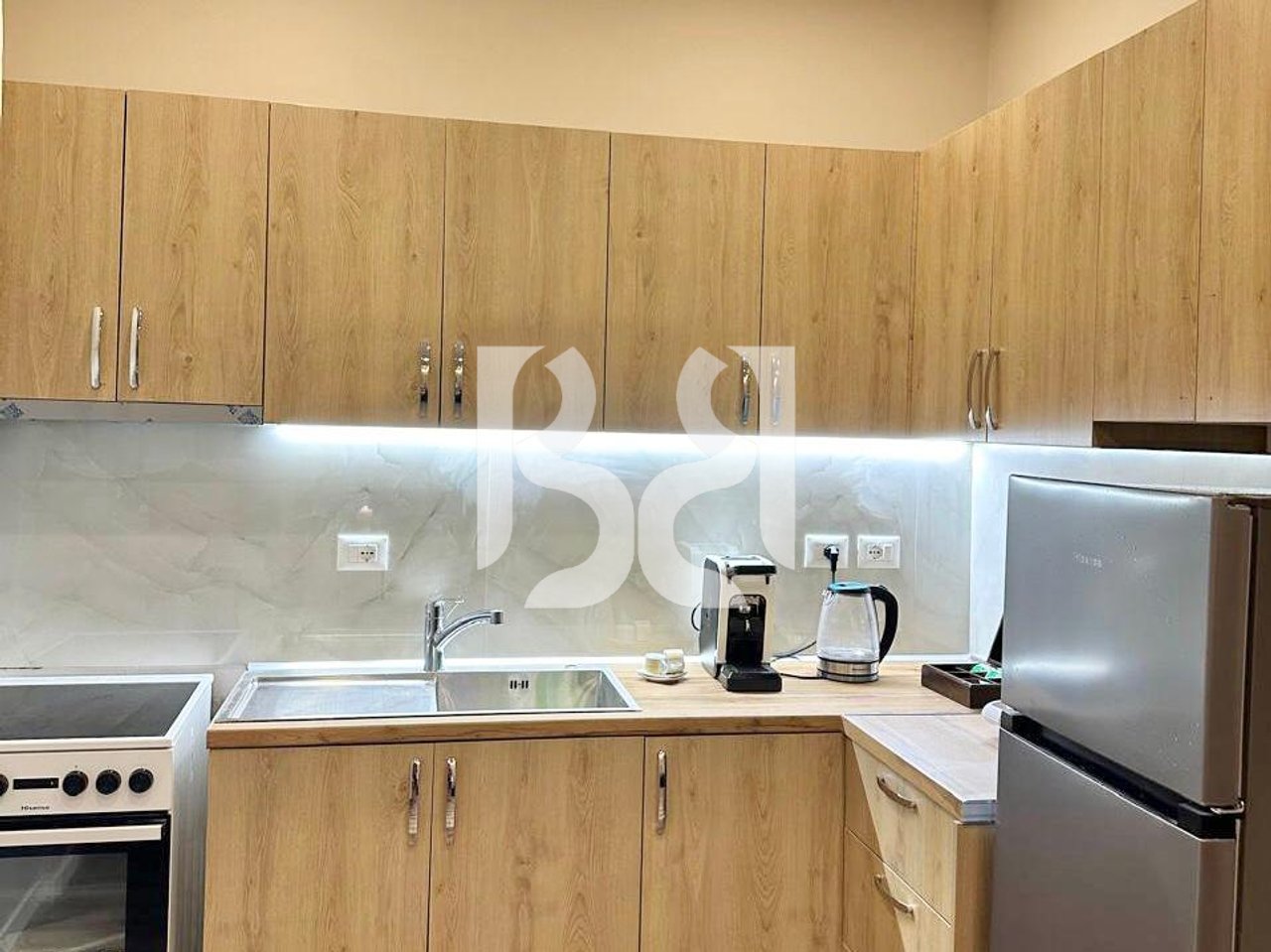 APARTMENT 1+1 FOR RENT NEAR PAZARI I RI, QEMAL STAFA STREET