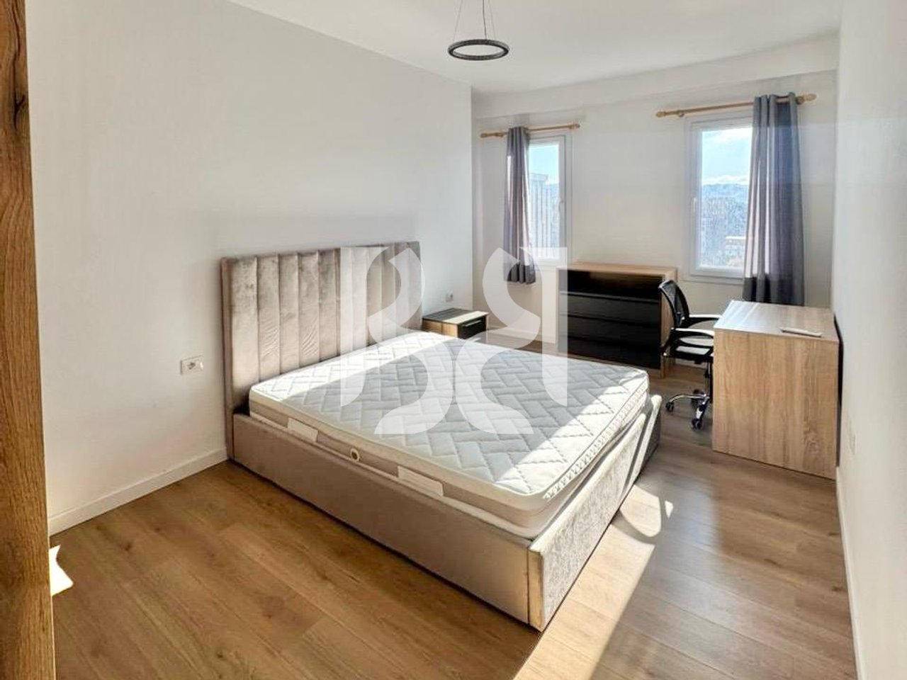 APARTAMENT 3+1 ME QIRA ISH FUSHA E AVIACIONIT