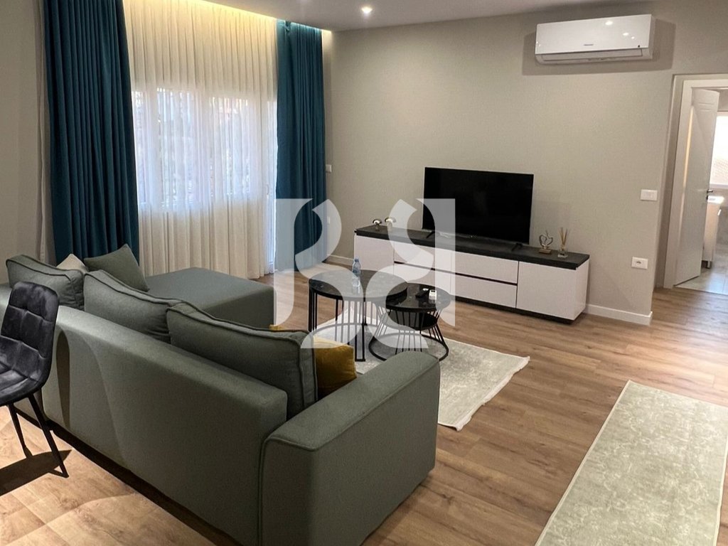 APARTAMENT ME QIRA 1+1 NE FARKE /LAKE LAND  – Mobilim Modern dhe Vendndodhje Strategjike*