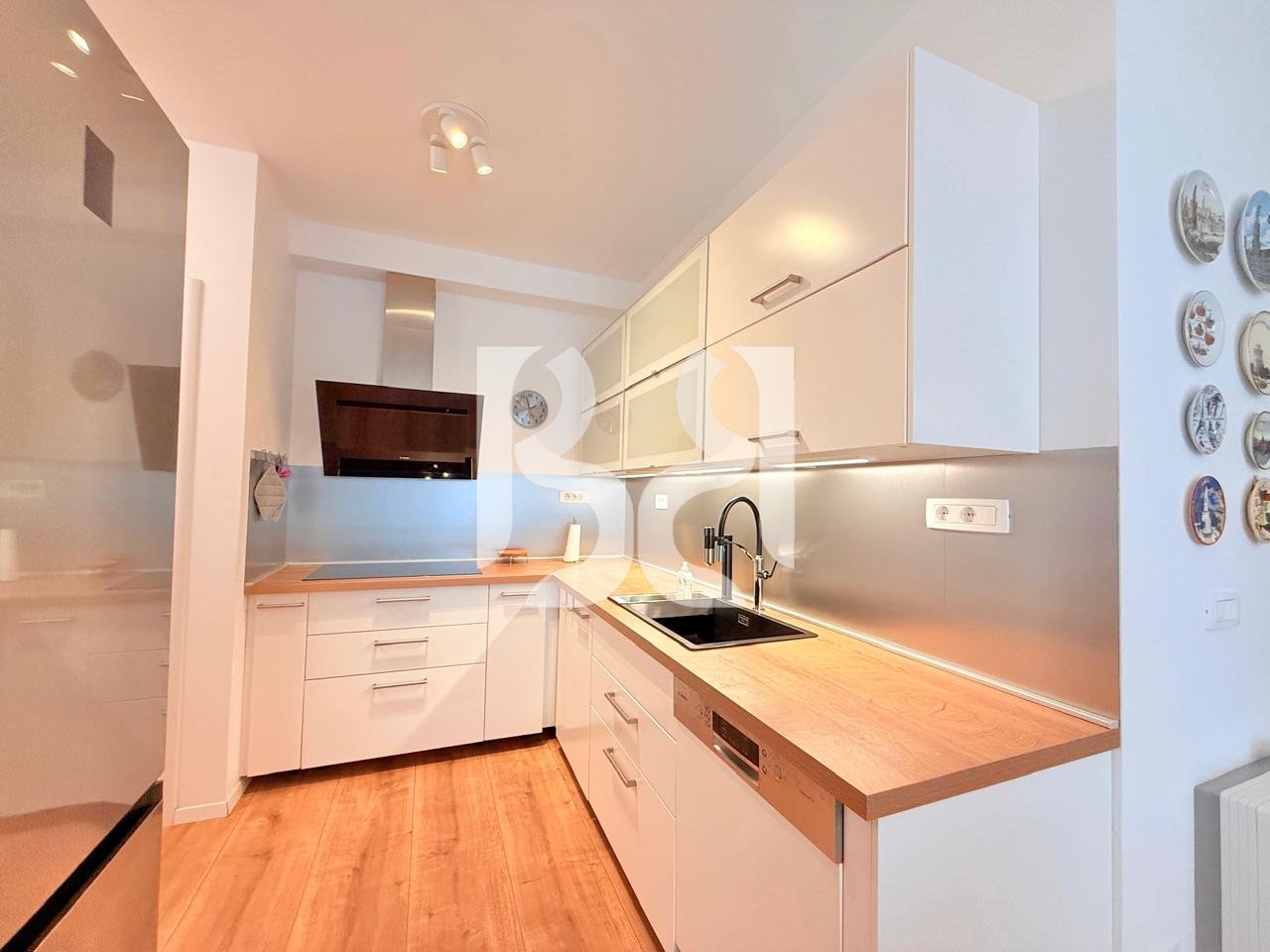 APARTMENT FOR RENT 2+1+ PARKING DRY LAKE