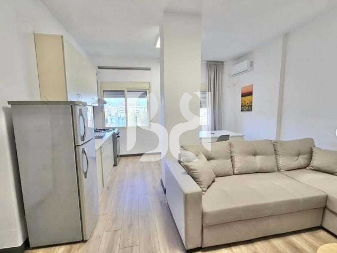 Apartament 2+1 me Qira në Komunën e Parisit Lokacion Premium**