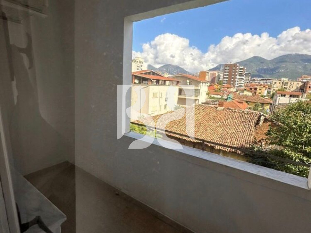 APARTMENT 2+1 FOR RENT, PAZARI I RI