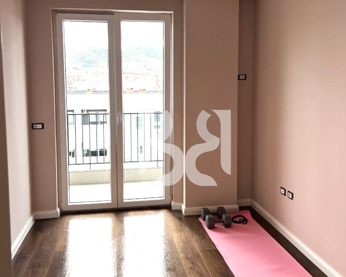 APARTAMENT ME QIRA 2+1+2 KOMUNA E PARISIT*
