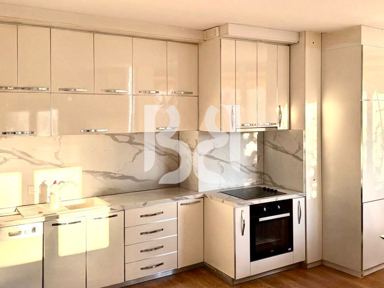 Apartament 2+1 me Qira në Komunën e Parisit Lokacion Premium**
