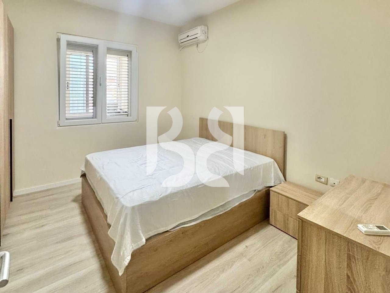 APARTMENT 1+1 FOR RENT NEAR WILLSON SQUARE