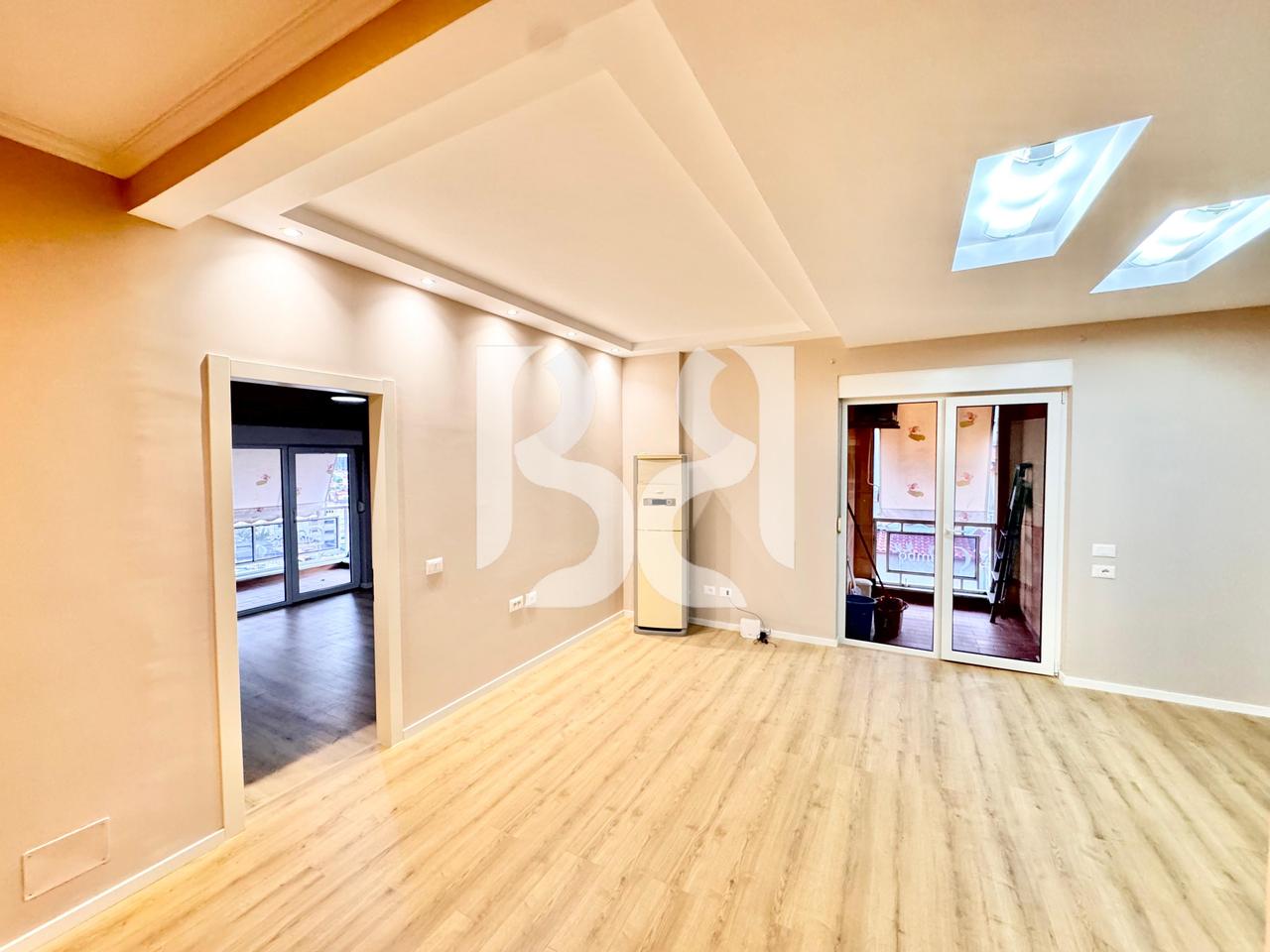 APARTAMENT 2+1+POST PARKIMI NE SHITJE KOMPLEKSI KOLOMBO