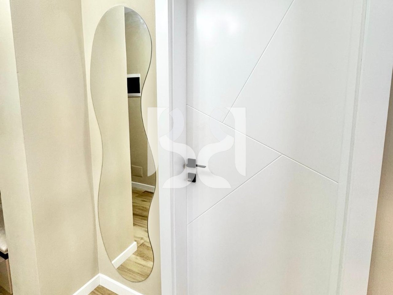 APPARTAMENTO IN AFFITTO 1+1+BALCONE VICINO PIAZZA 21 VIA KAVAJES