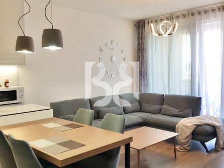 APARTAMENT ME QIRA 2+1+2 FIORI DI BOSCO