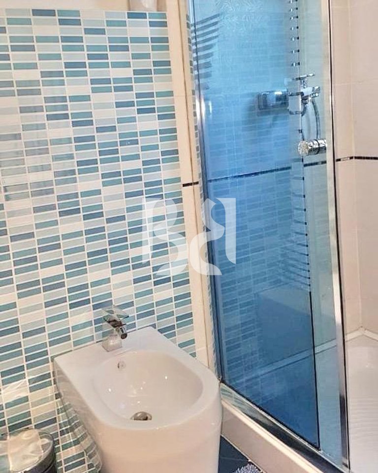 APPARTAMENTO IN AFFITTO 2+1+2 VICINO AL MOSAICO DI TIRANA*