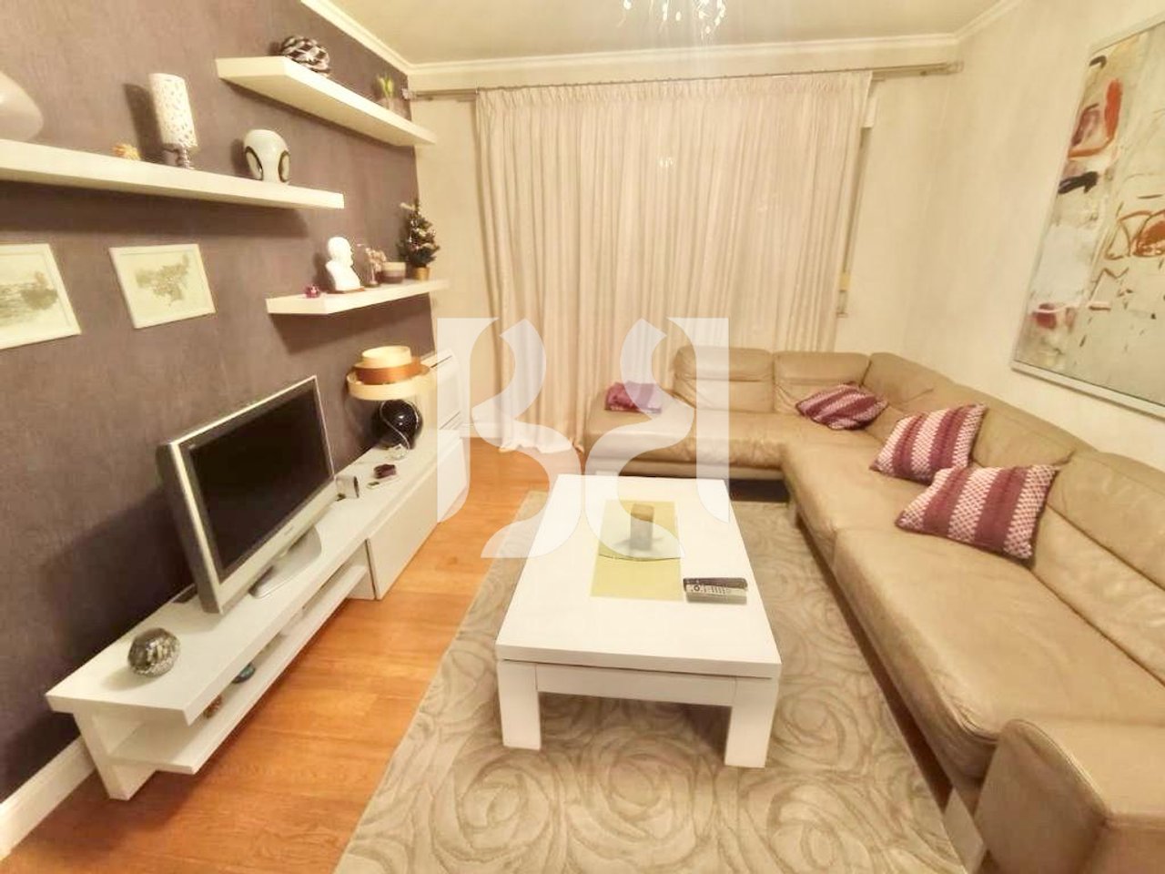 APPARTAMENTO IN AFFITTO 2+1+2 VICINO AL MOSAICO DI TIRANA*