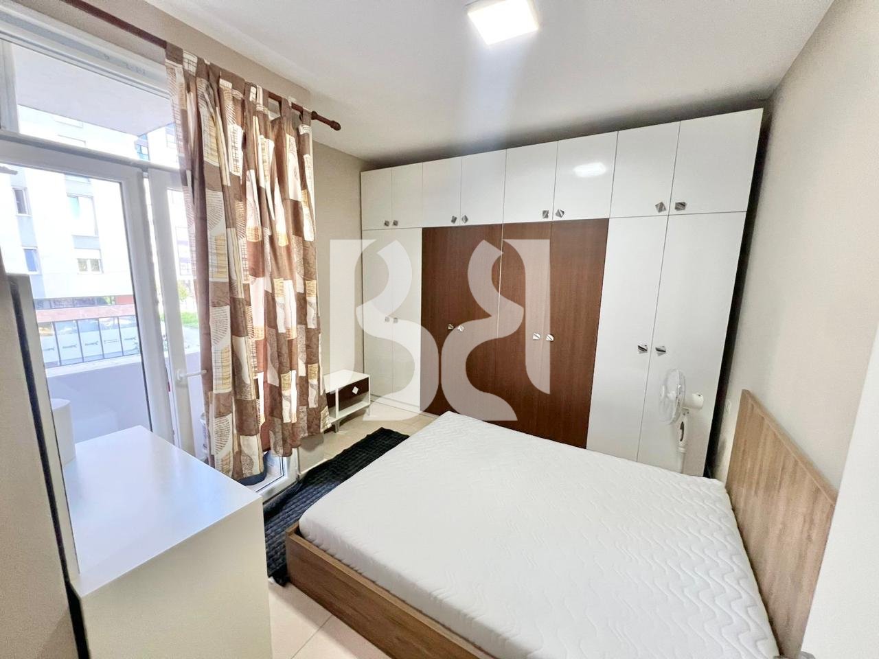 APARTAMENT ME QIRA 1+1+BALLKON TEK FUSHA E AVIACIONIT**
