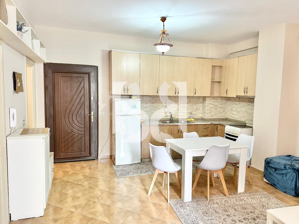 APARTAMENT ME QIRA 2+1 NE YZBERISHT*