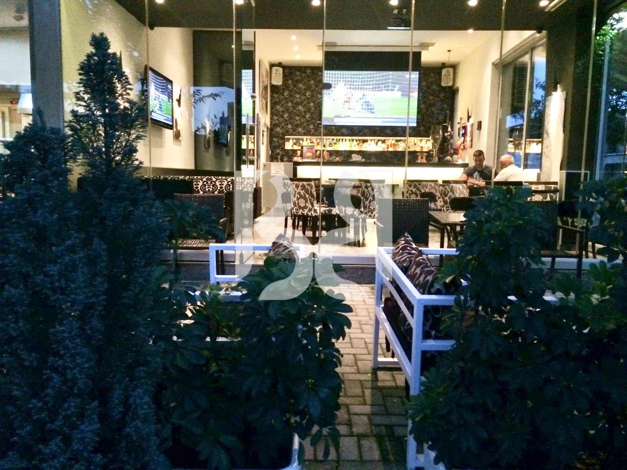 SHITET SUPER AMBIENT BIZNESI NË KËND  FASADË XHAMI DY ANËT + GARAZH PRIVAT 20m²  KINOSTUDIO*