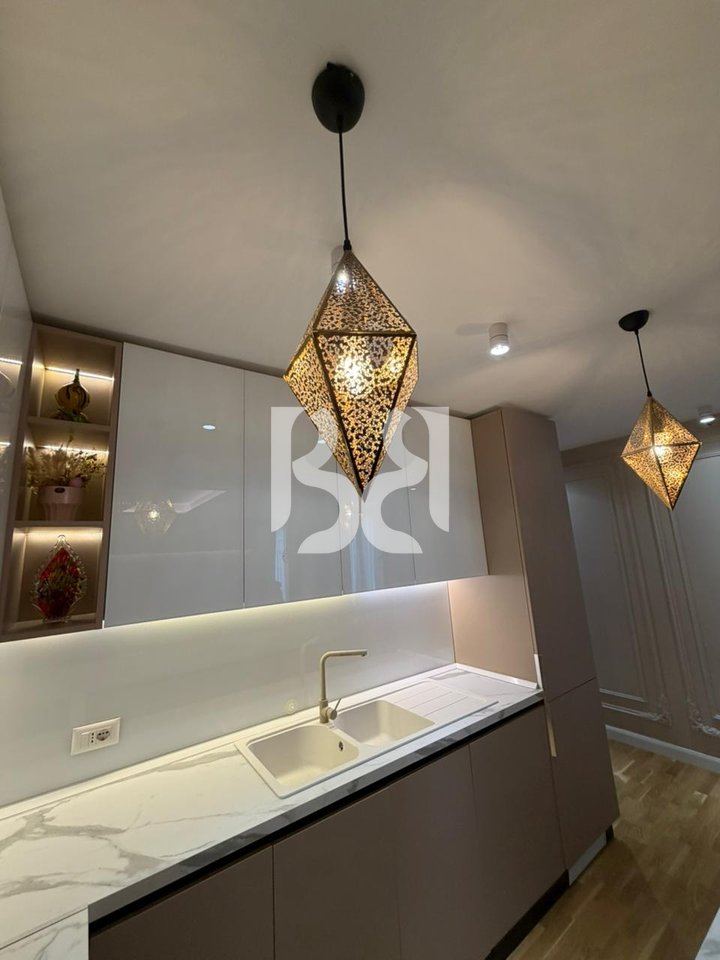 APARTAMENT PREMIUM 3+1+2 PRANË AIR ALBANIA – INVESTIM I SIGURT & LOKACION ELITAR